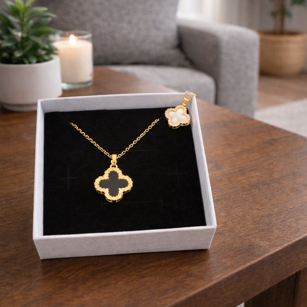 Gold Clover Necklace – Reversible • Stainless Steel